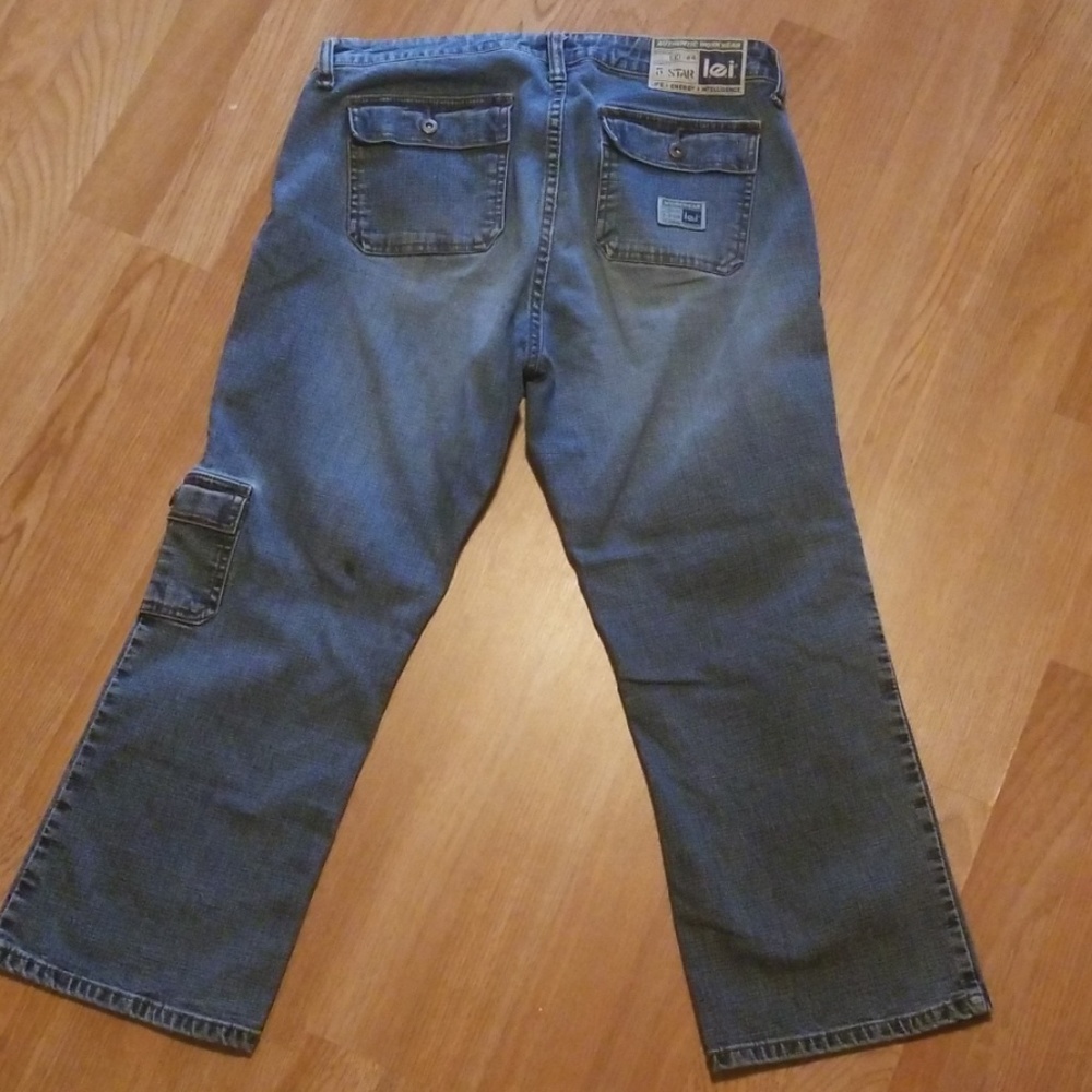 Juniors Size 9 lei Cropped Jeans - Picture 2 of 5